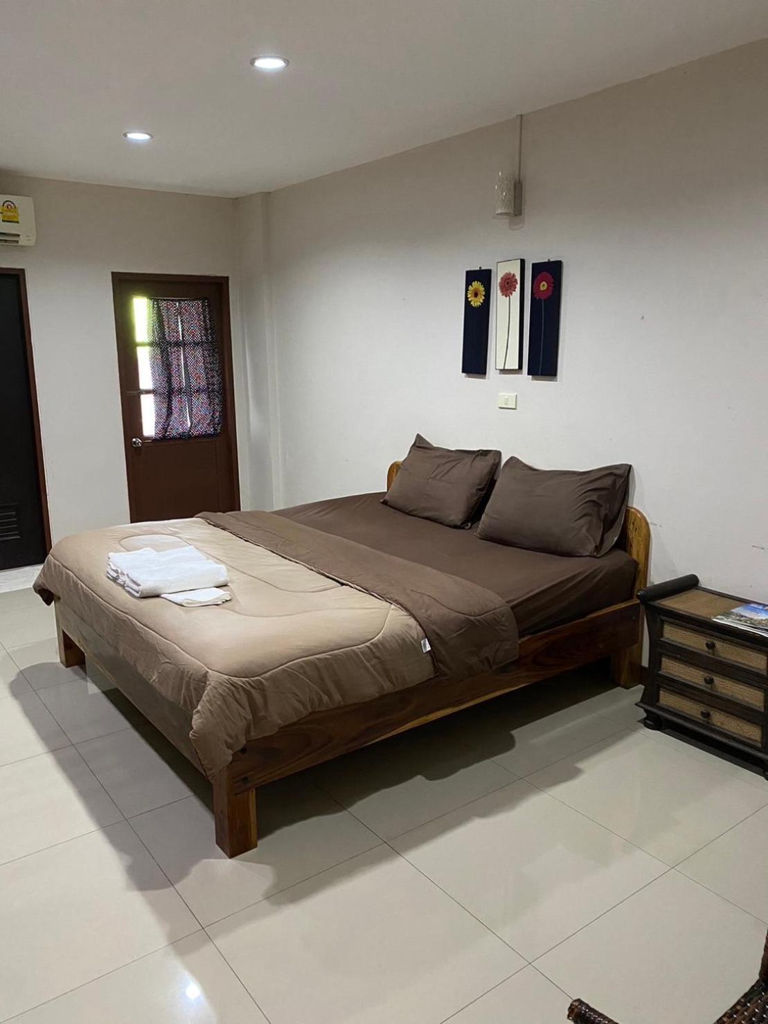 Klang Muang River Home 펫차분 외부 사진