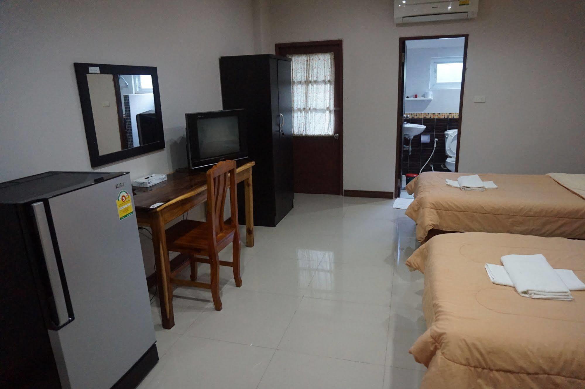 Klang Muang River Home 펫차분 외부 사진
