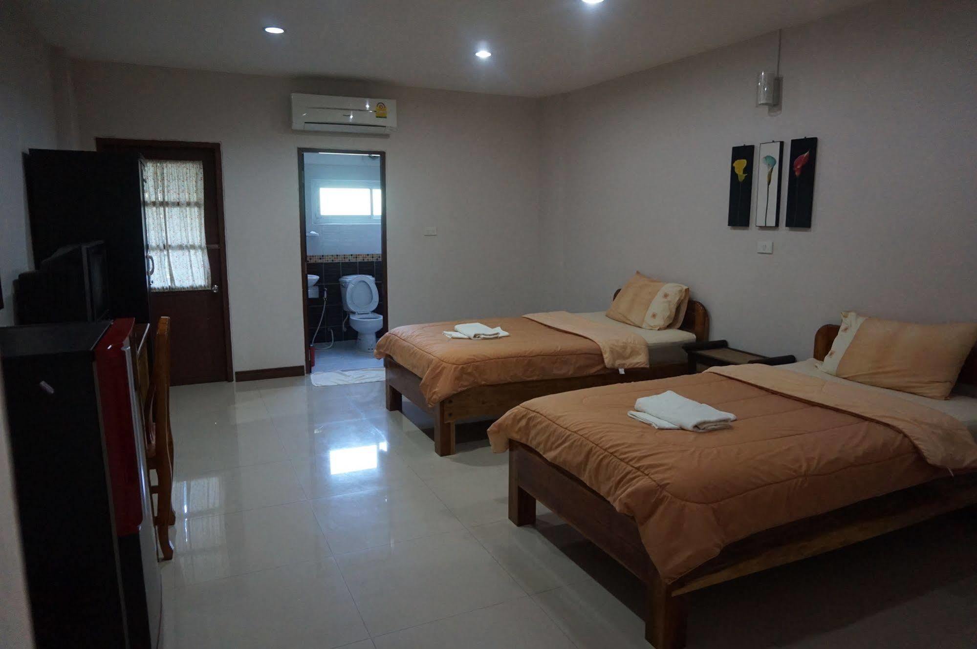 Klang Muang River Home 펫차분 외부 사진